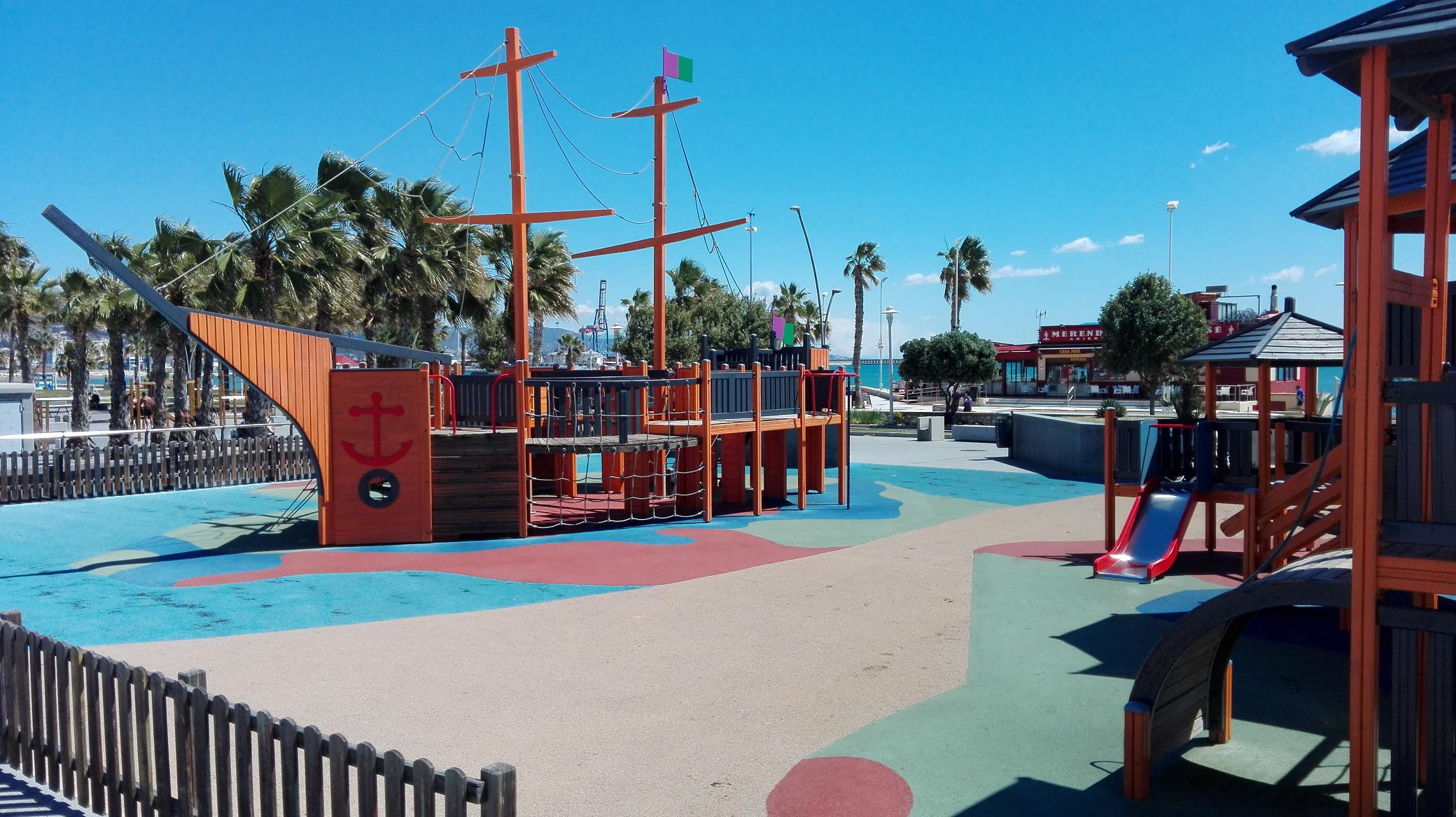 exteriores (parque infantil)